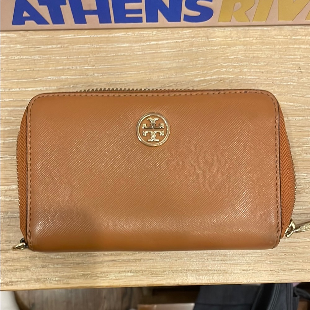Tory Burch Brown Leather Zip Wallet